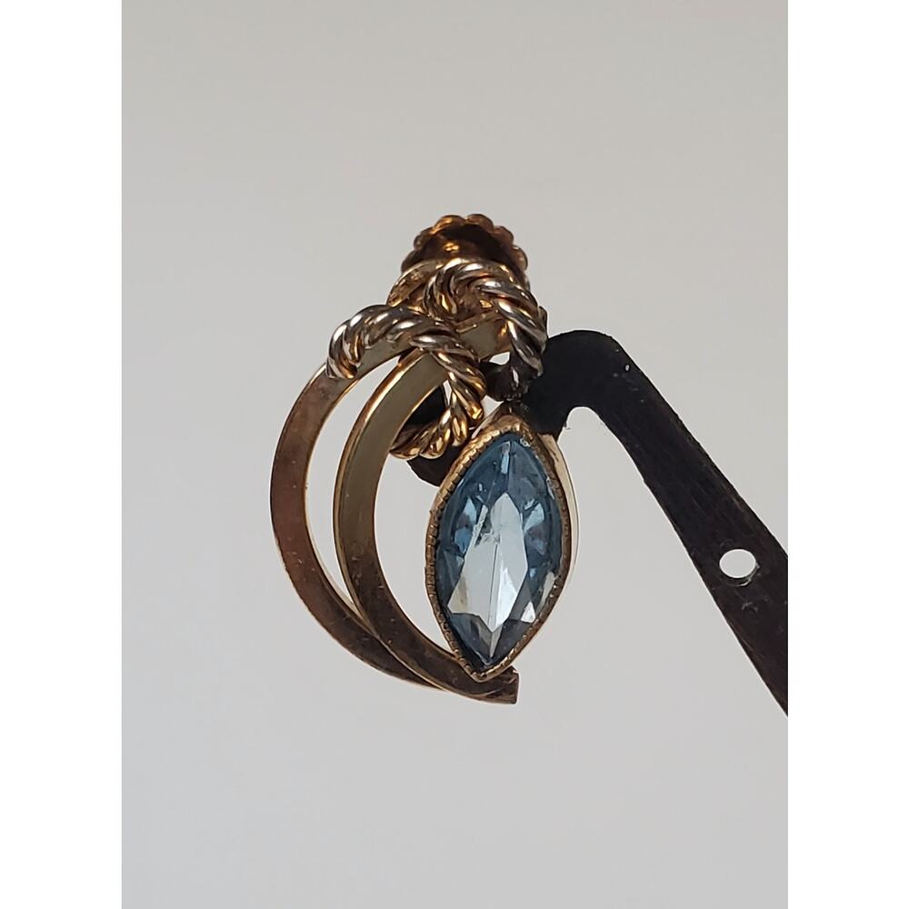 Vintage Rolled Gold Light Blue Faceted Glass Screw Back Earrings - Picture 6 of 6